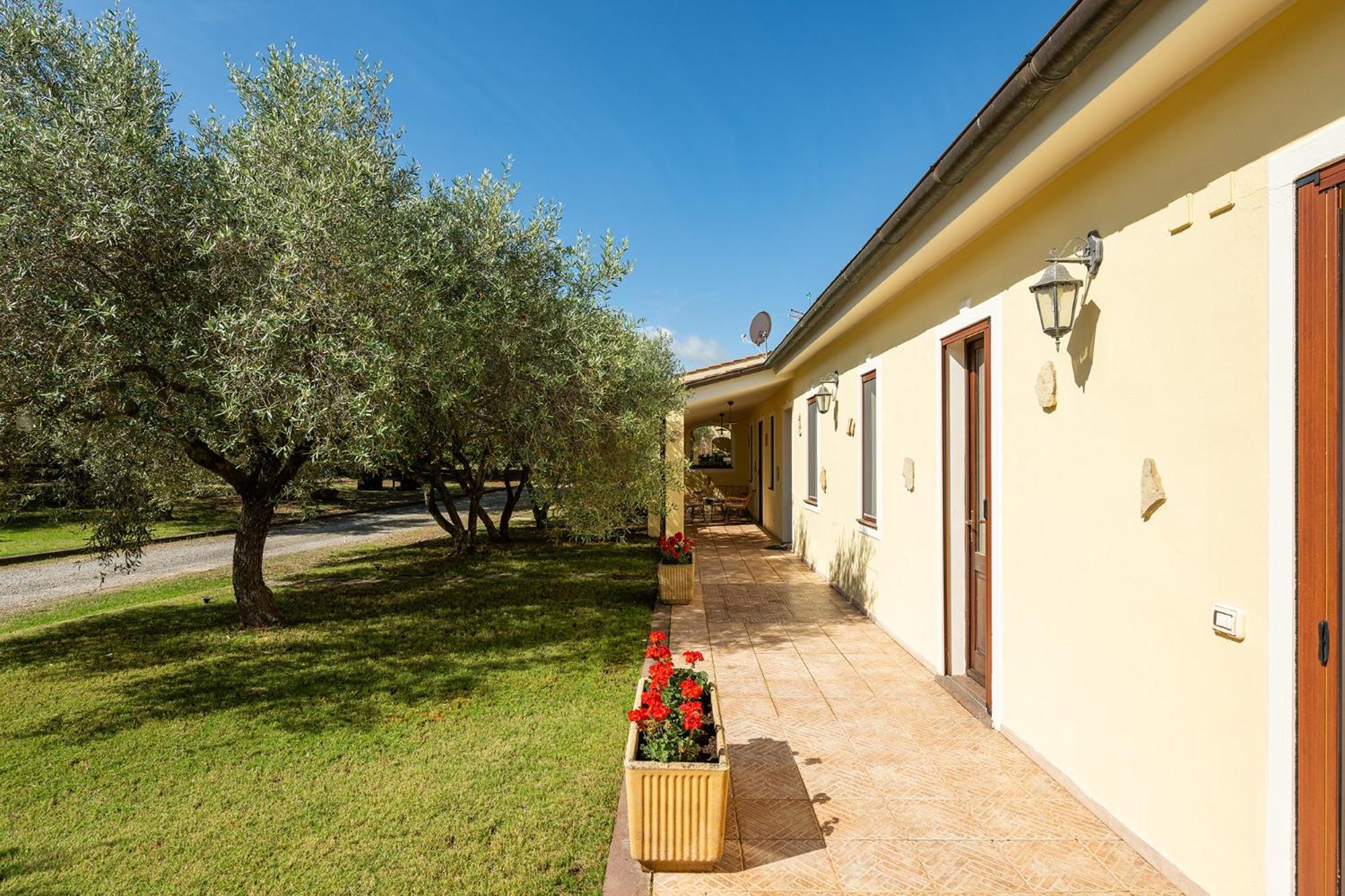Residenza Parco Degli Ulivi Villa Villamassargia Ngoại thất bức ảnh